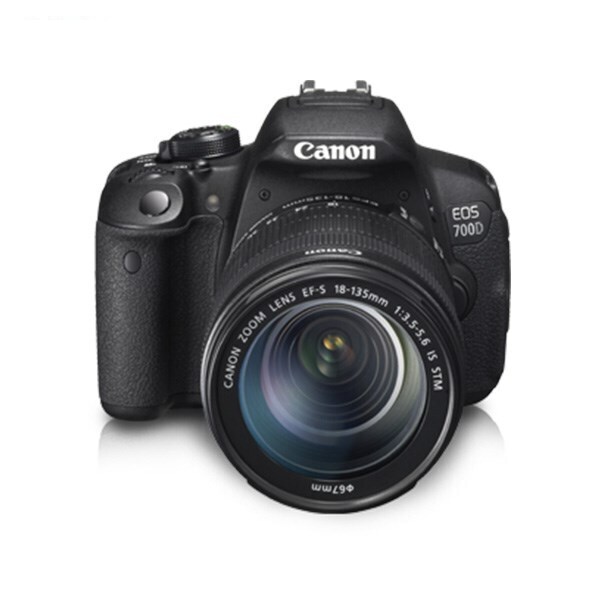 دوربین دیجیتال کانن مدل EOS 700D Kit 18-135mm IS STM دوربین دیجیتال کانن مدل EOS 700D Kit 18-135mm IS STM