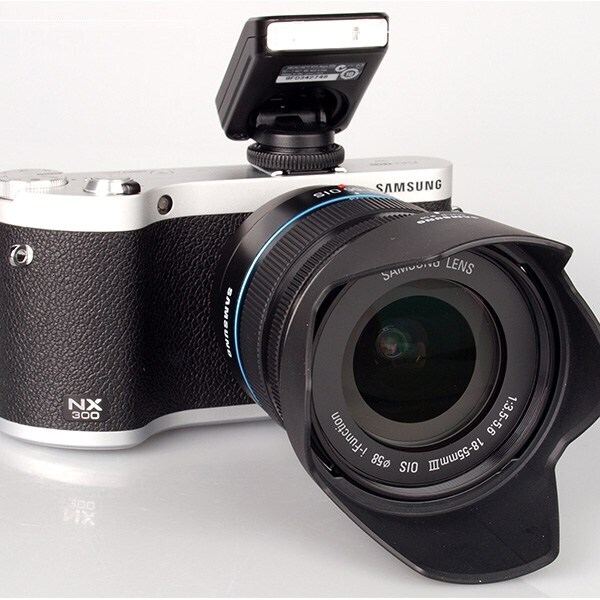 دوربین دیجیتال سامسونگ مدل NX300 18-55mm دوربین دیجیتال سامسونگ مدل NX300 18-55mm